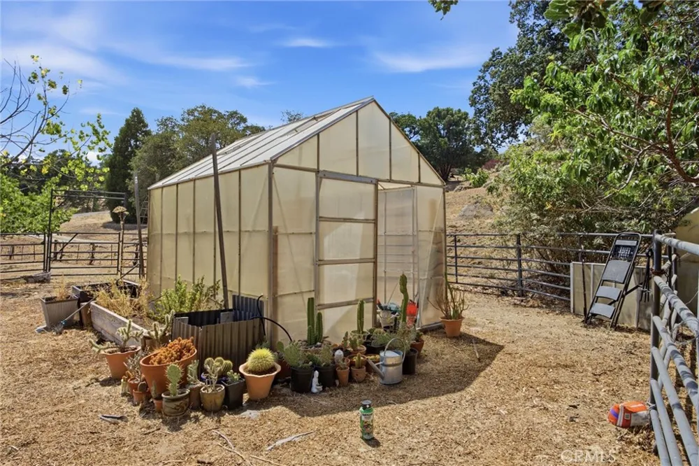 26001 Bear Valley Tehachapi, CA 93561