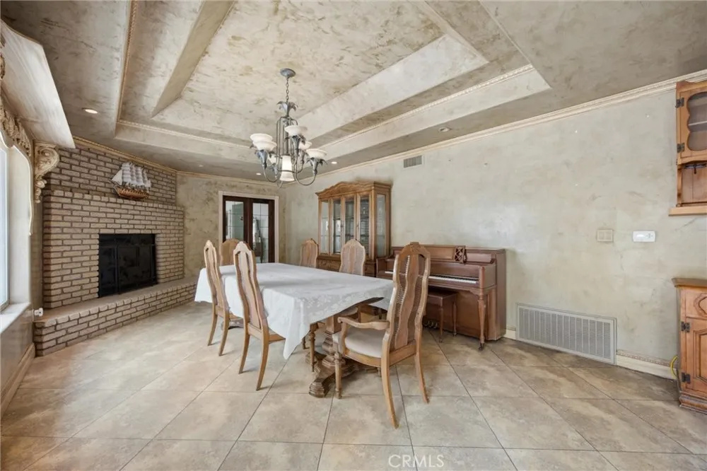 26001 Bear Valley Tehachapi, CA 93561