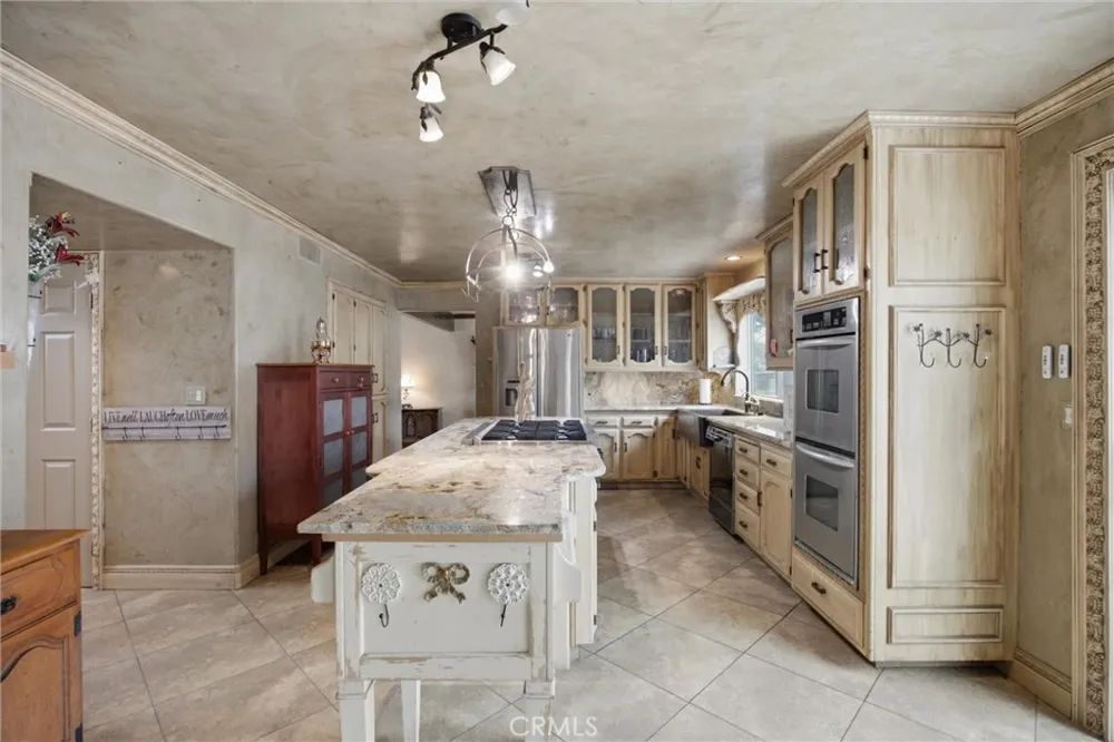 26001 Bear Valley Tehachapi, CA 93561
