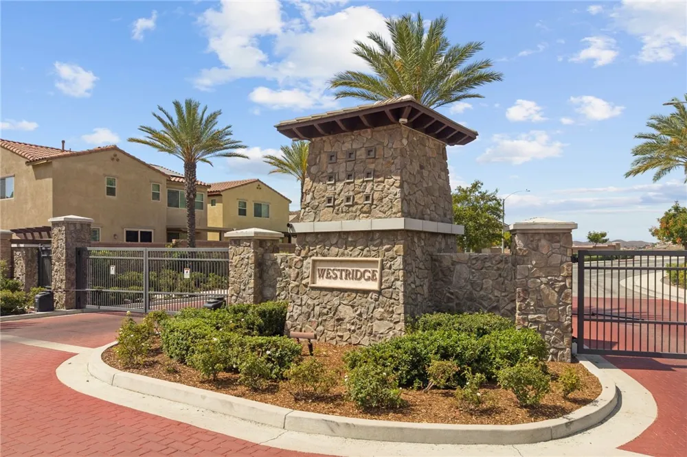 24150 Lavender Lake Elsinore, CA 92532