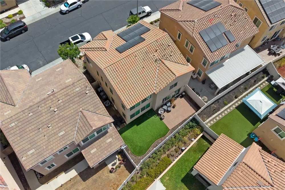 24150 Lavender Lake Elsinore, CA 92532