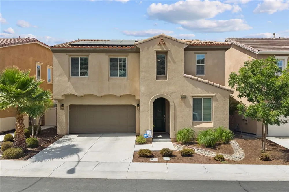 24150 Lavender Lake Elsinore, CA 92532
