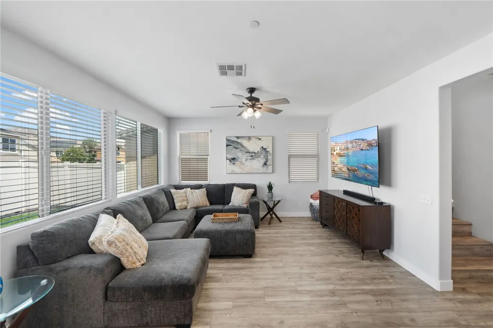 24150 Lavender Lake Elsinore, CA 92532
