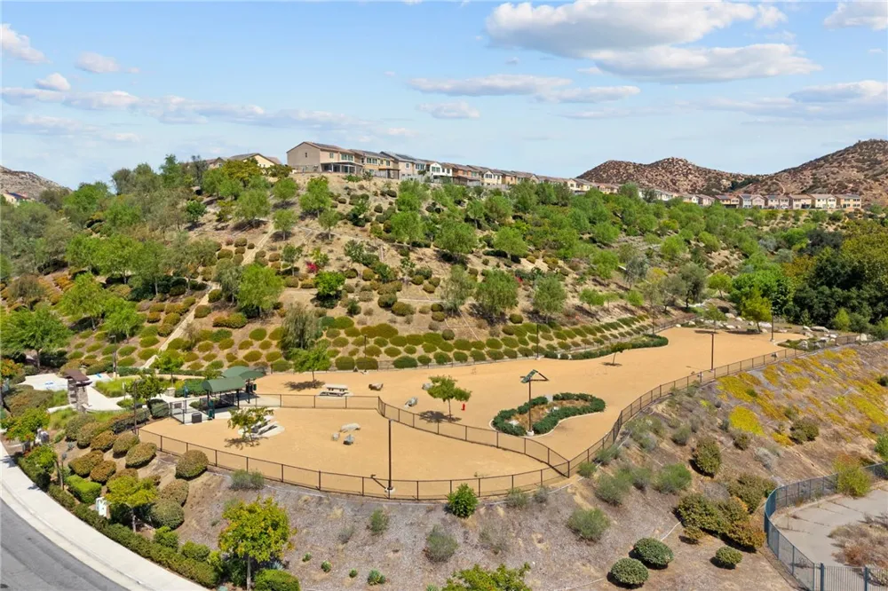 24150 Lavender Lake Elsinore, CA 92532