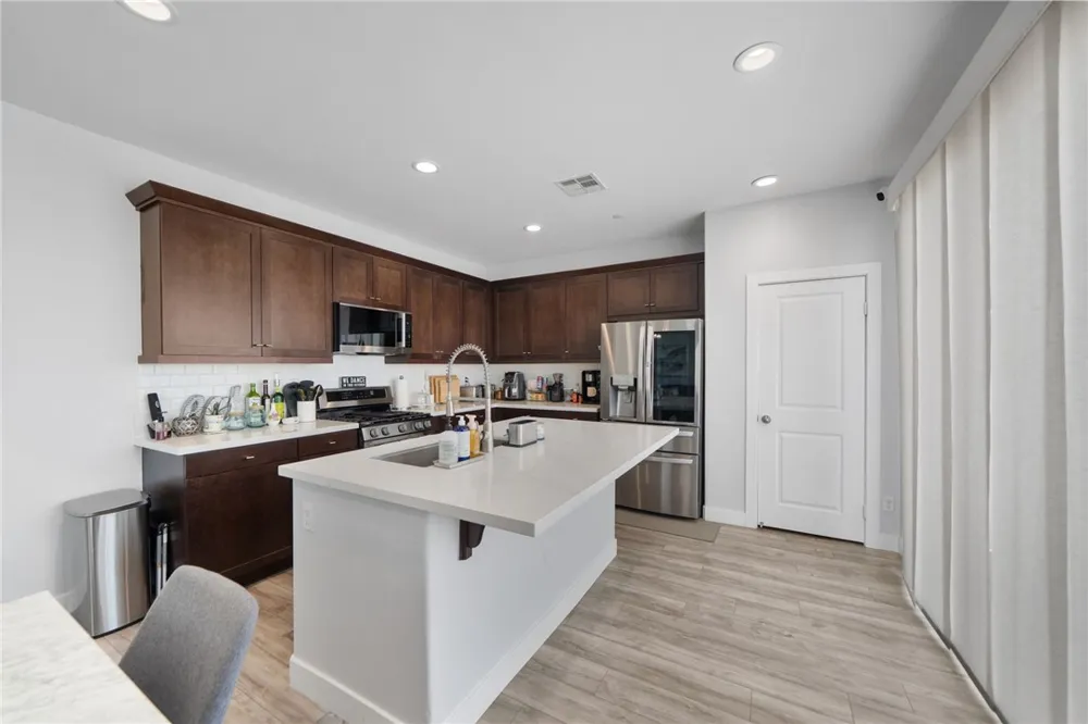 24150 Lavender Lake Elsinore, CA 92532