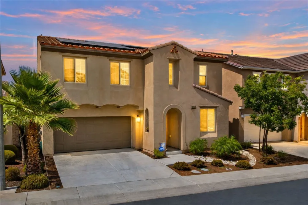 24150 Lavender Lake Elsinore, CA 92532