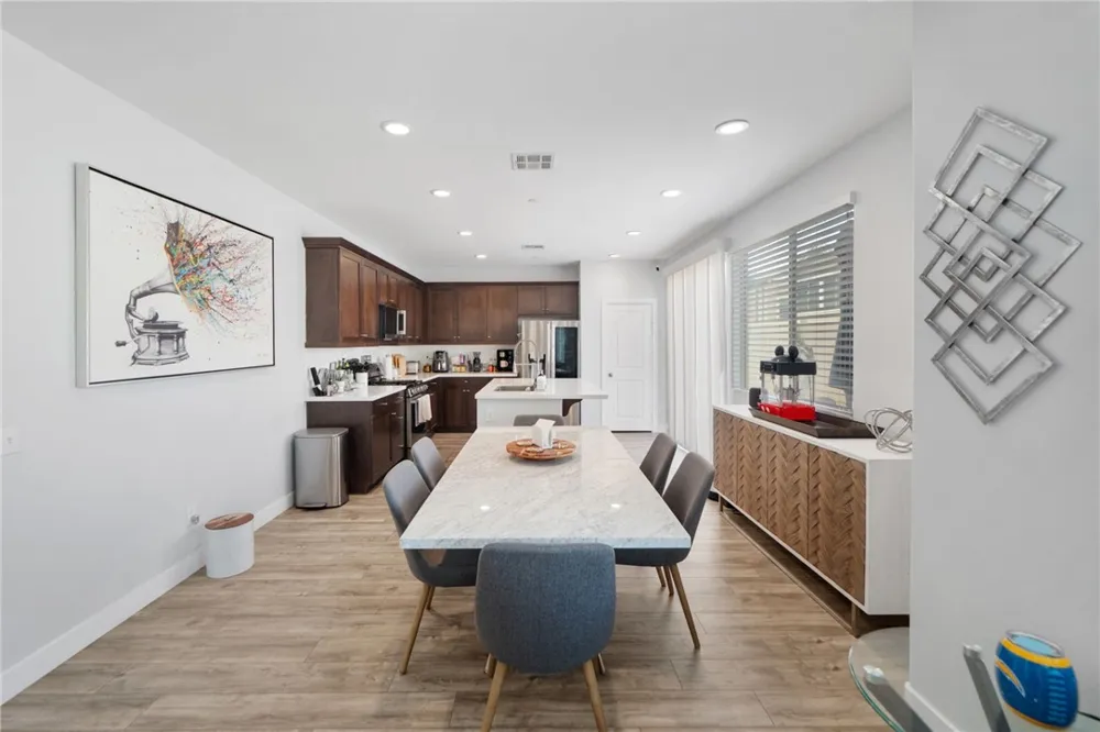 24150 Lavender Lake Elsinore, CA 92532