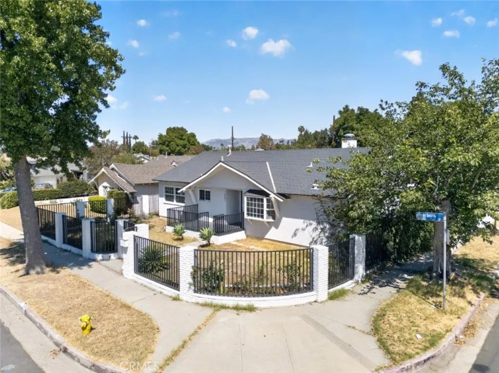 16003 Dearborn Street North Hills, CA 91343