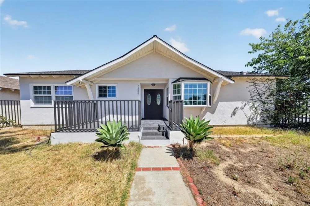 16003 Dearborn Street North Hills, CA 91343