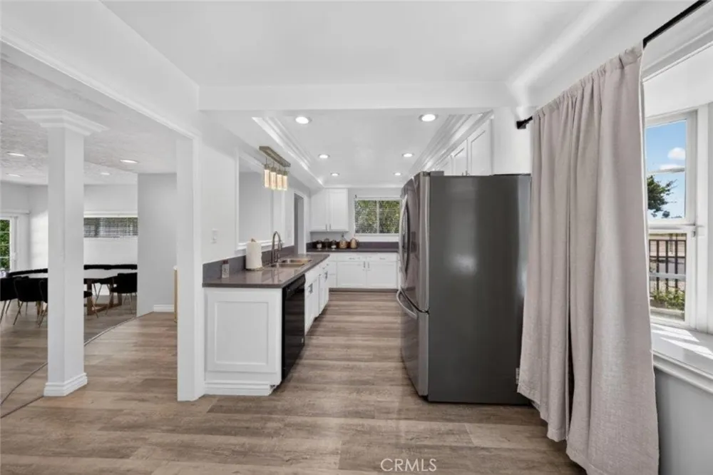 16003 Dearborn Street North Hills, CA 91343