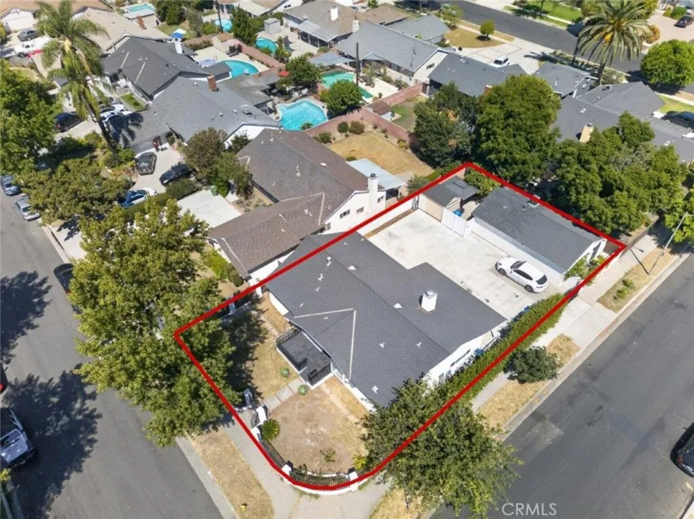 16003 Dearborn Street North Hills, CA 91343