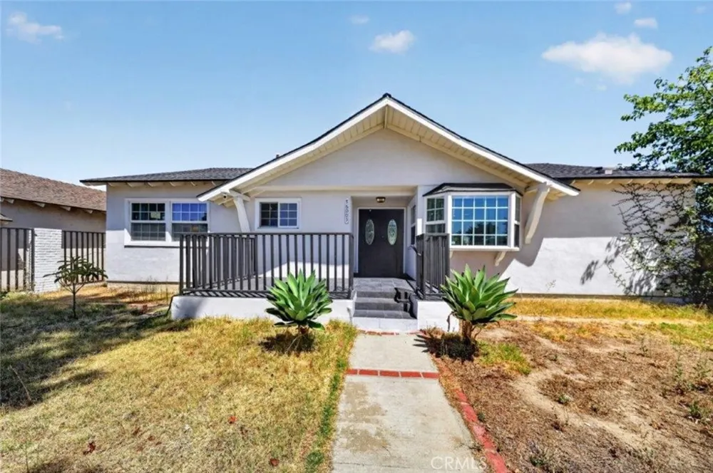 16003 Dearborn Street North Hills, CA 91343
