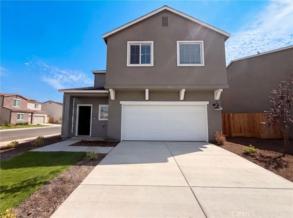 4496 Bellaire Clovis, CA 93619