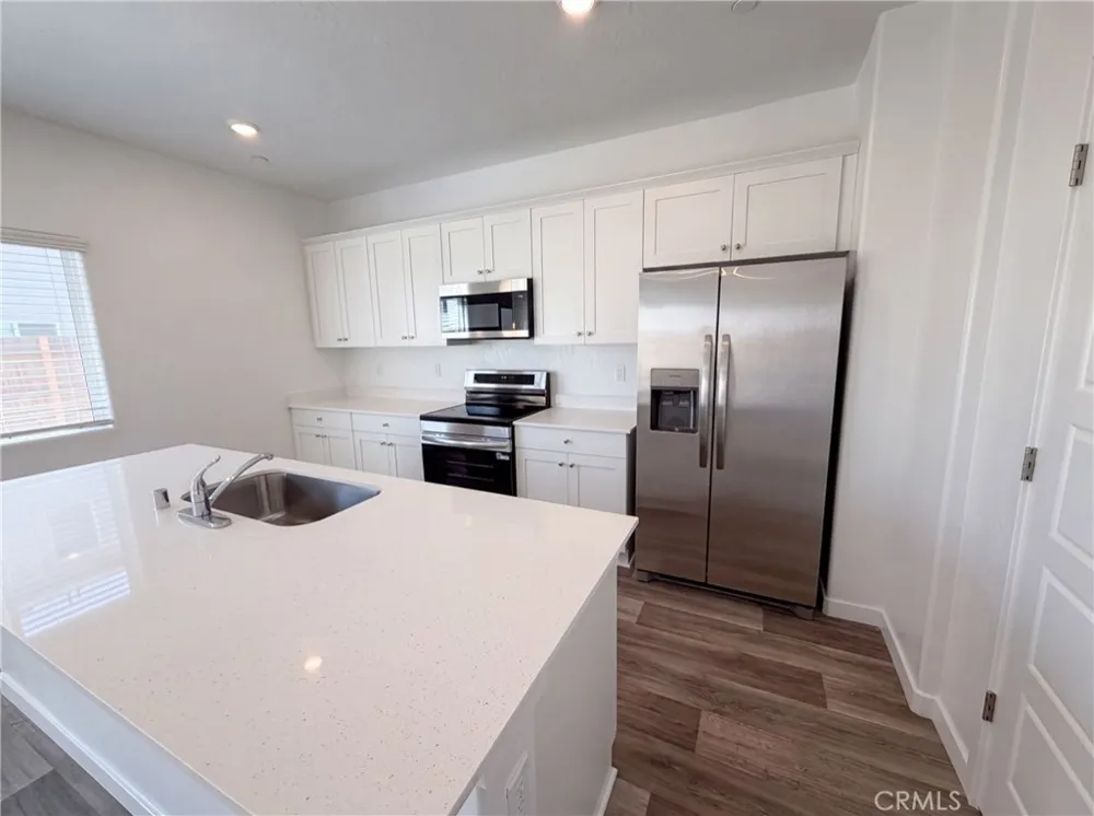 4496 Bellaire Clovis, CA 93619