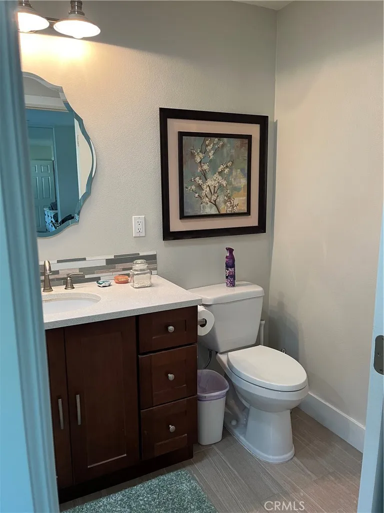 62 E Calle La Sombra Camarillo, CA 93010