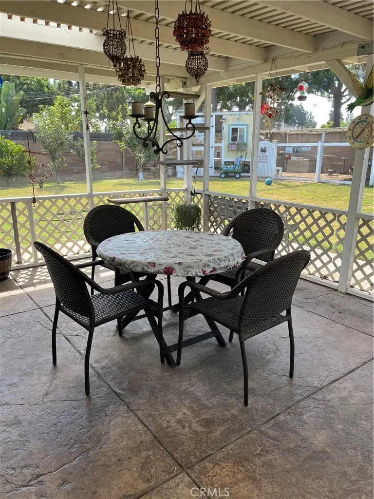 62 E Calle La Sombra Camarillo, CA 93010