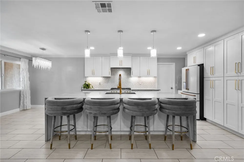 9954 Albany Rancho Cucamonga, CA 91701