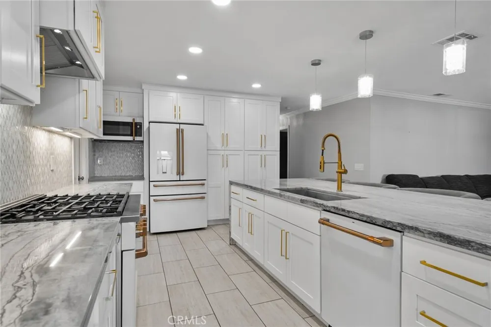 9954 Albany Rancho Cucamonga, CA 91701