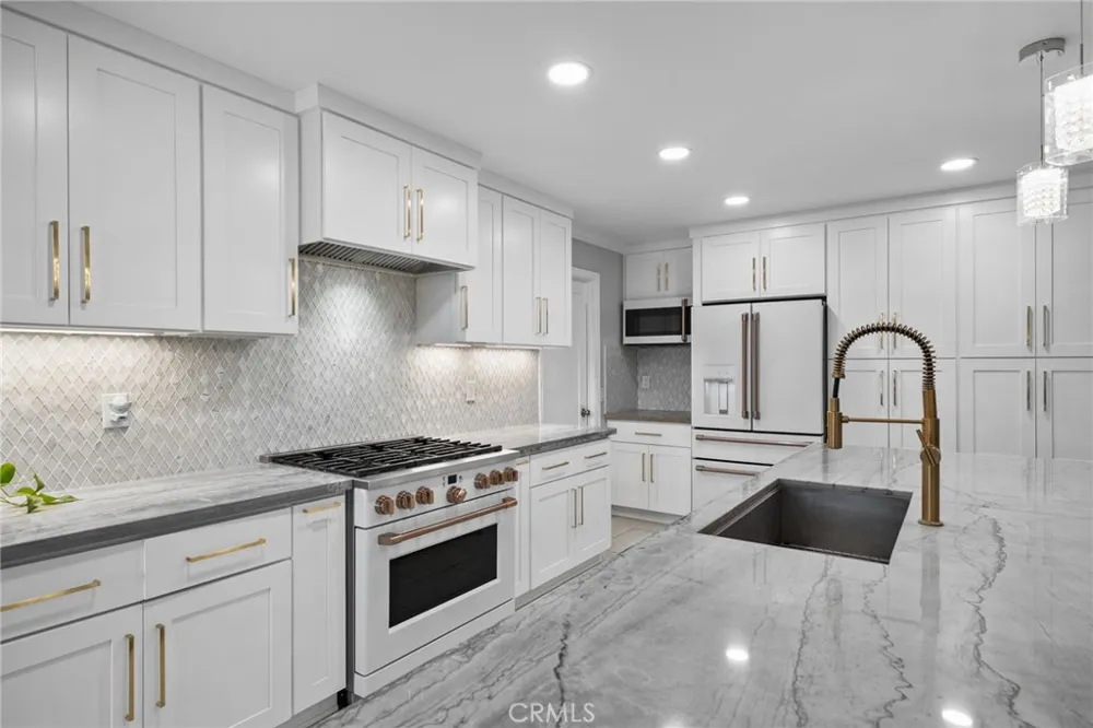 9954 Albany Rancho Cucamonga, CA 91701