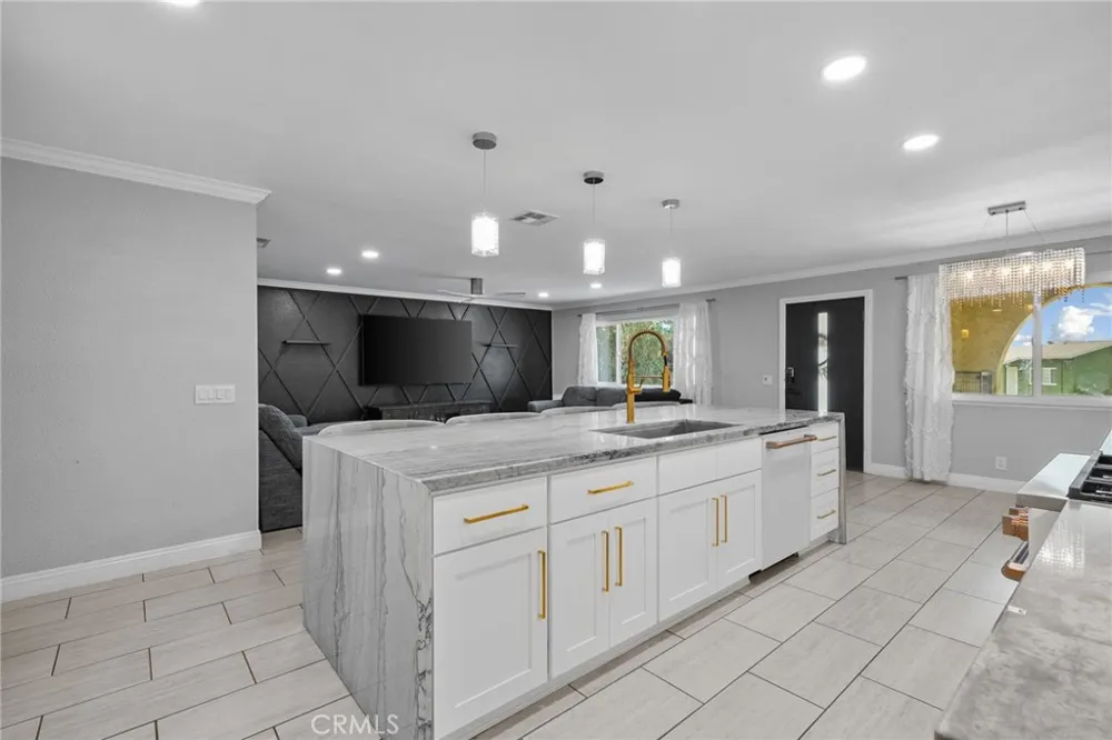 9954 Albany Rancho Cucamonga, CA 91701