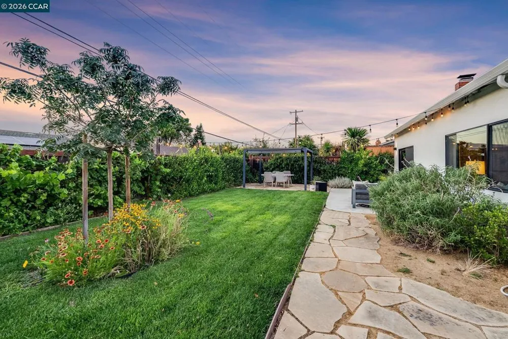 1739 Woodcrest Dr Concord, CA 94521