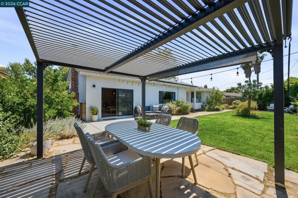 1739 Woodcrest Dr Concord, CA 94521