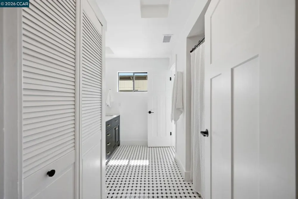 1739 Woodcrest Dr Concord, CA 94521
