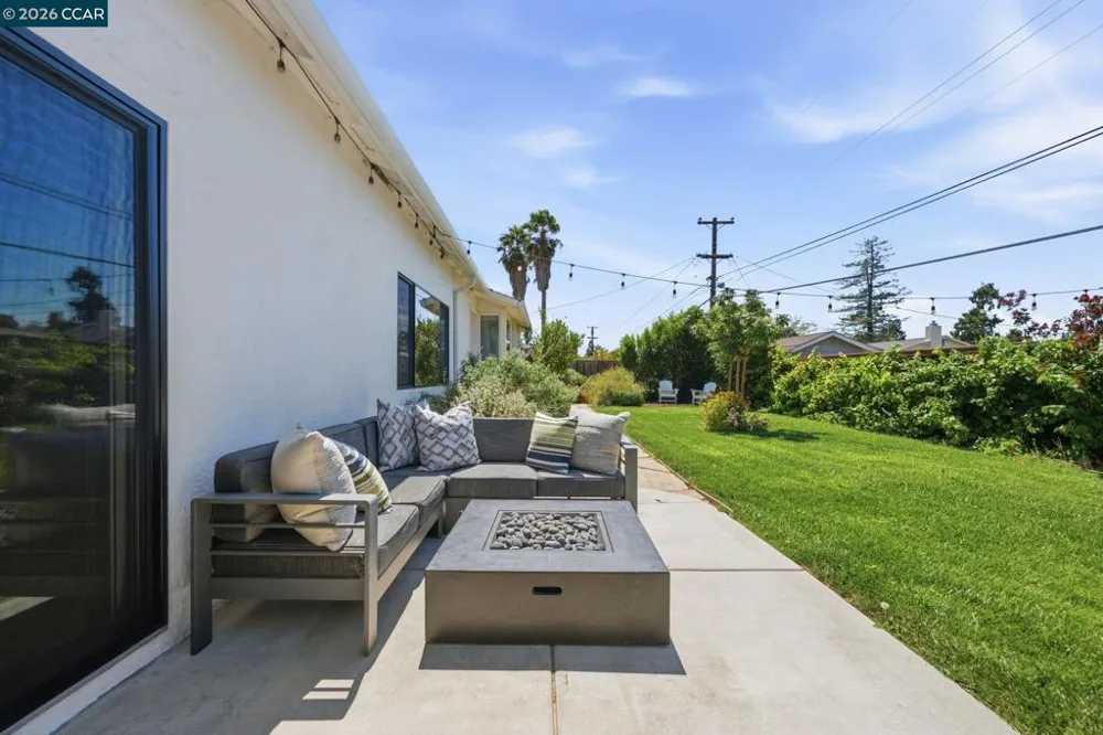1739 Woodcrest Dr Concord, CA 94521
