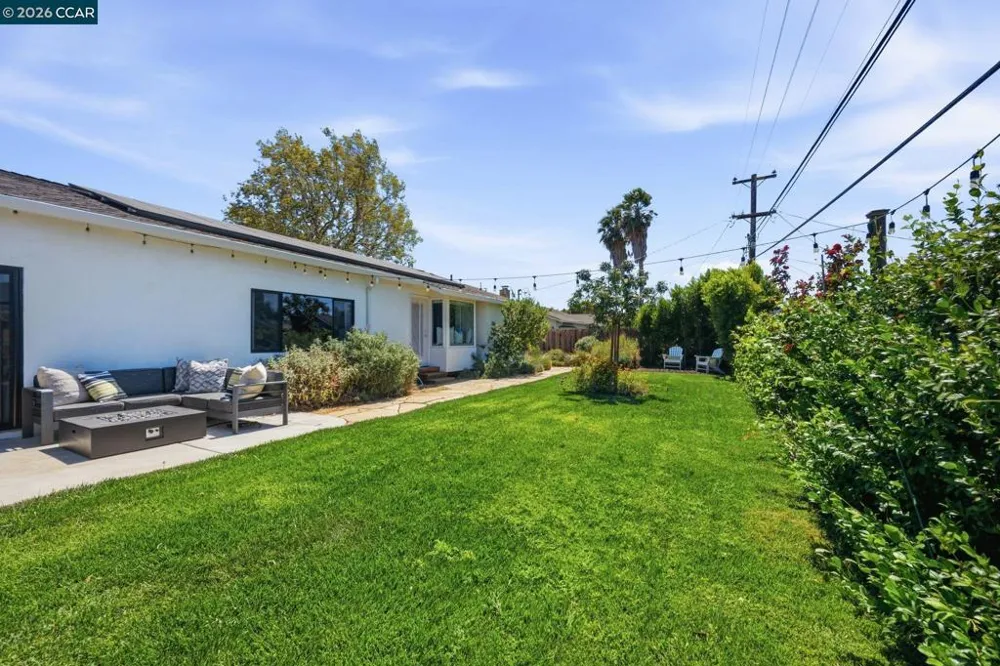 1739 Woodcrest Dr Concord, CA 94521