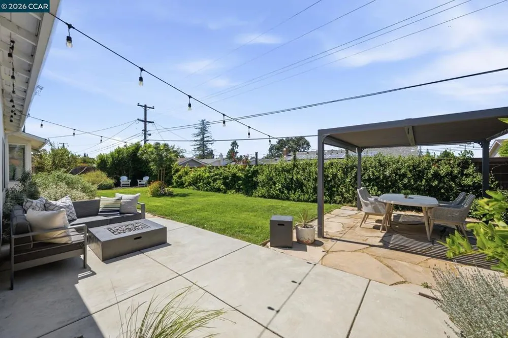 1739 Woodcrest Dr Concord, CA 94521