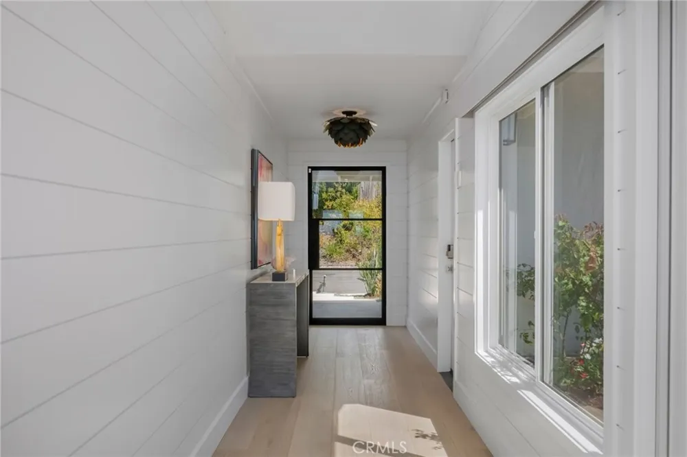 609 Avenida Teresa San Clemente, CA 92672