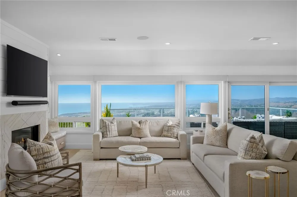 609 Avenida Teresa San Clemente, CA 92672