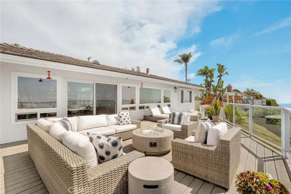 609 Avenida Teresa San Clemente, CA 92672