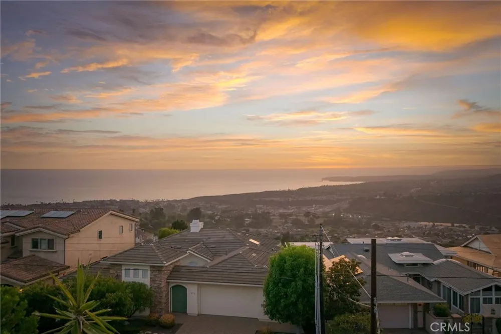 609 Avenida Teresa San Clemente, CA 92672