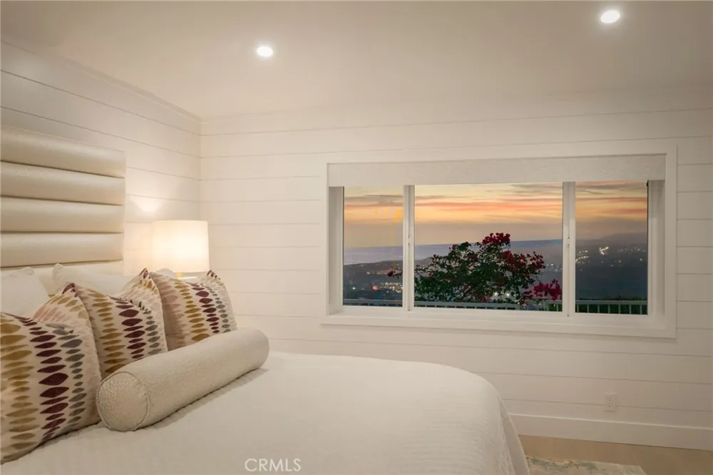 609 Avenida Teresa San Clemente, CA 92672