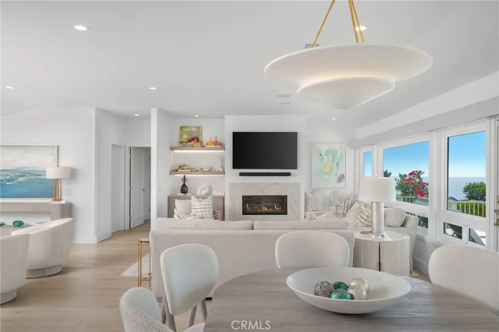 609 Avenida Teresa San Clemente, CA 92672