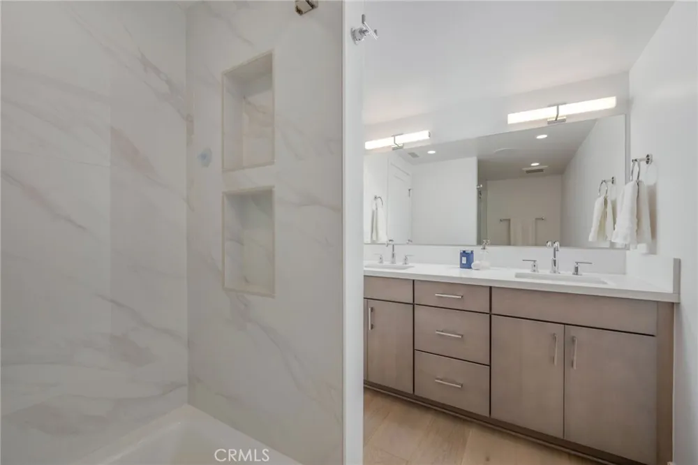 609 Avenida Teresa San Clemente, CA 92672
