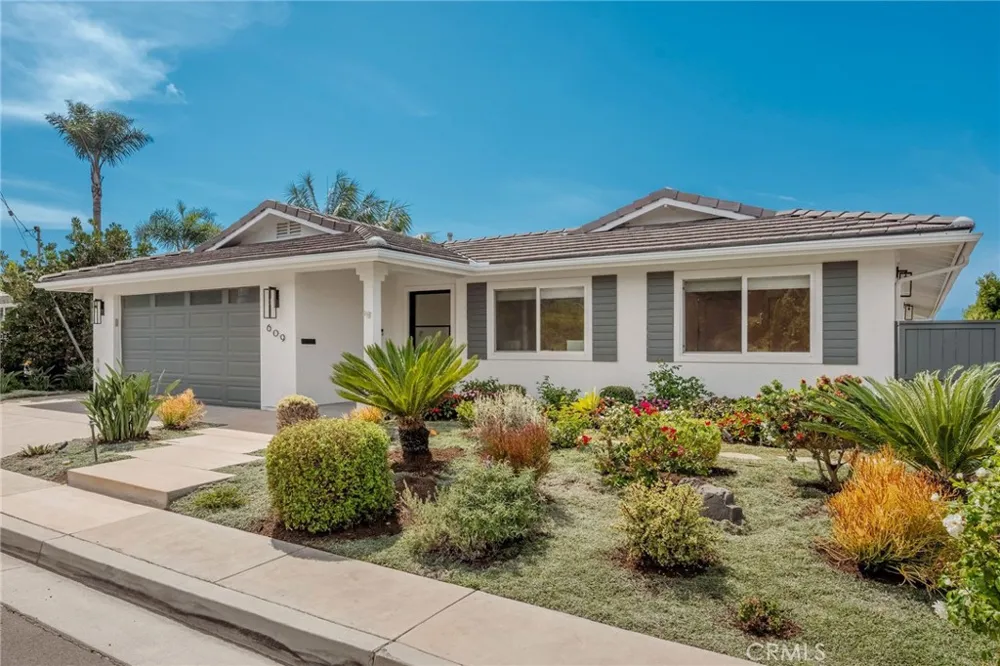 609 Avenida Teresa San Clemente, CA 92672