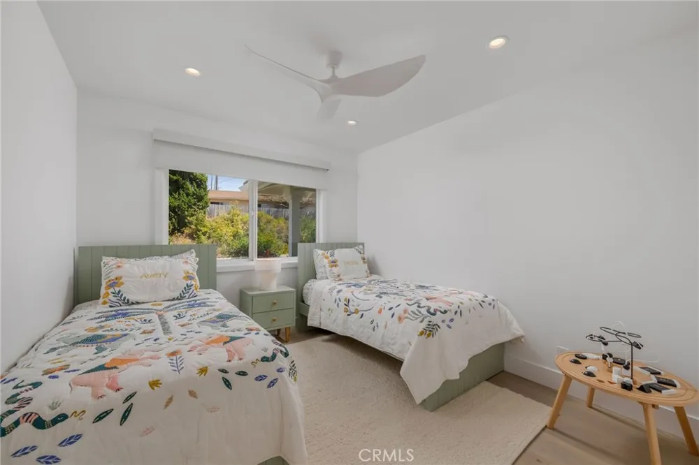 609 Avenida Teresa San Clemente, CA 92672