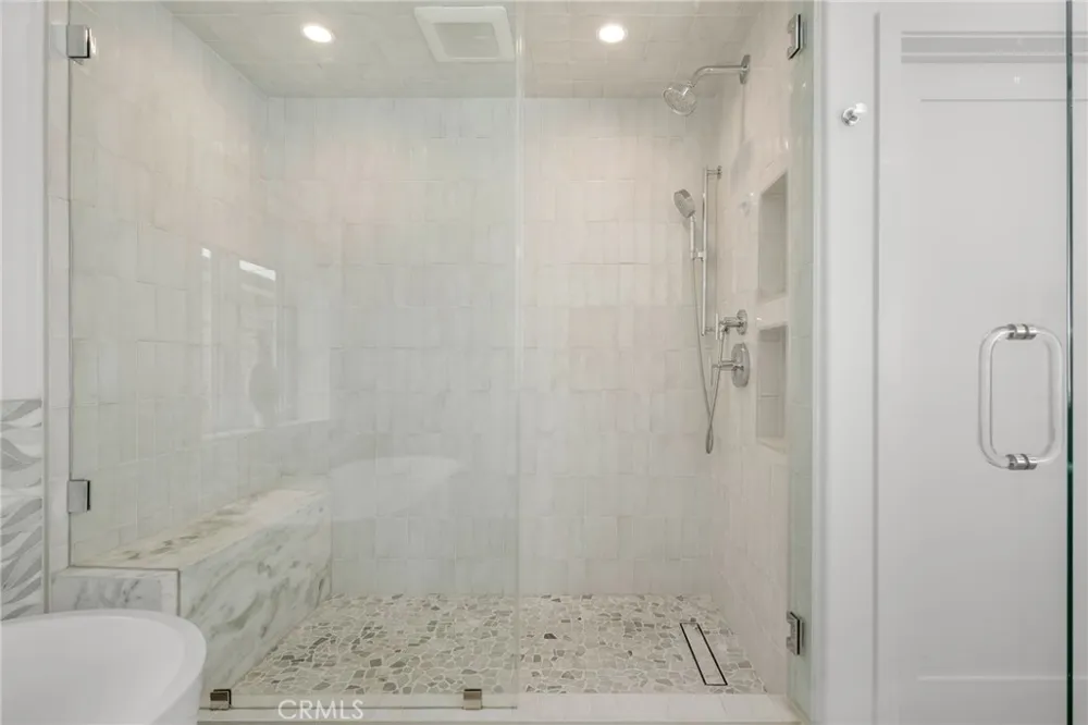 609 Avenida Teresa San Clemente, CA 92672
