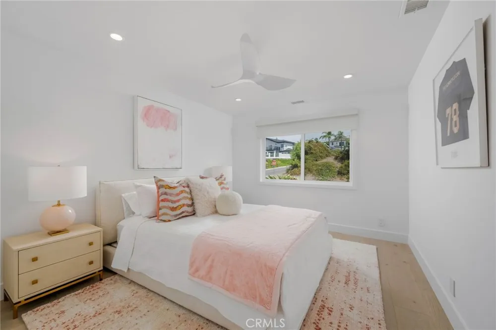 609 Avenida Teresa San Clemente, CA 92672
