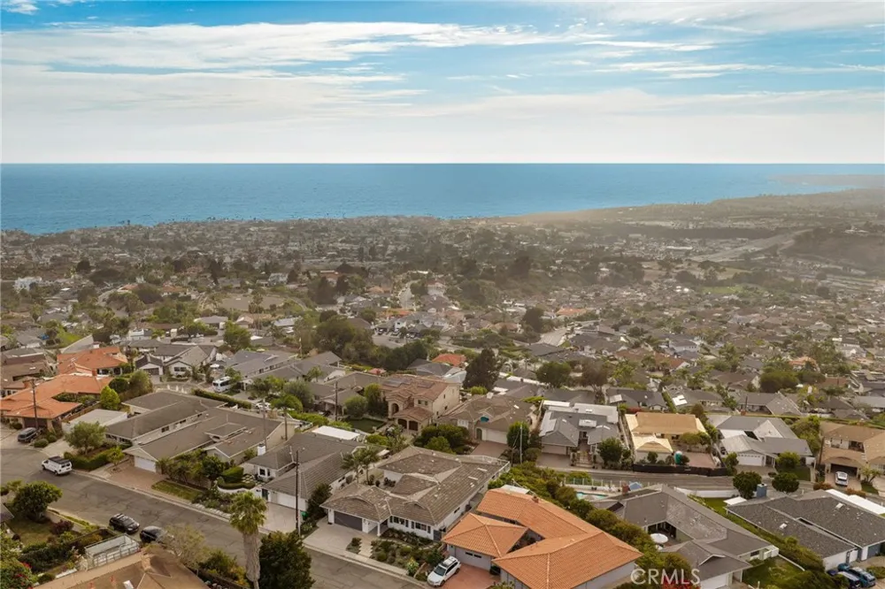 609 Avenida Teresa San Clemente, CA 92672