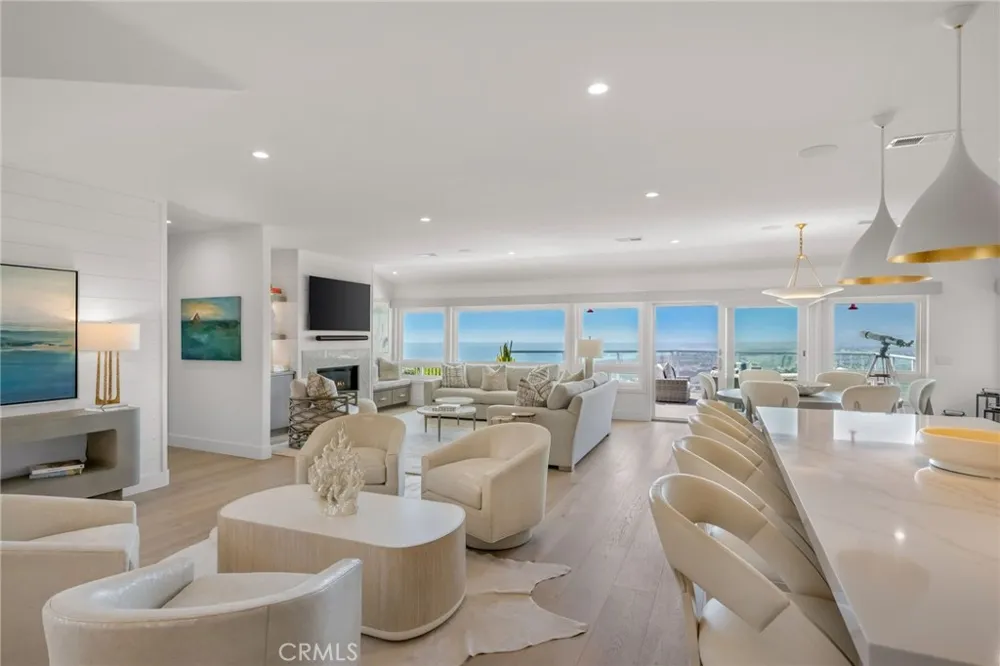 609 Avenida Teresa San Clemente, CA 92672
