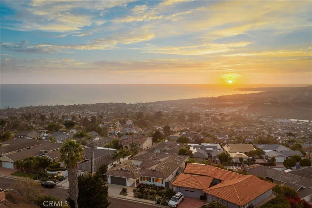 609 Avenida Teresa San Clemente, CA 92672