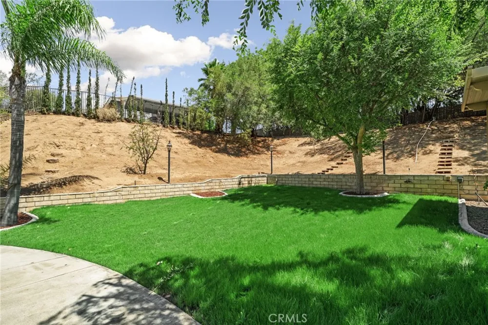 2110 S Glenwood Colton, CA 92324
