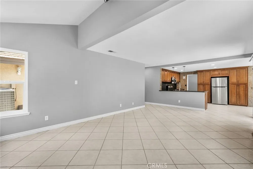2110 S Glenwood Colton, CA 92324