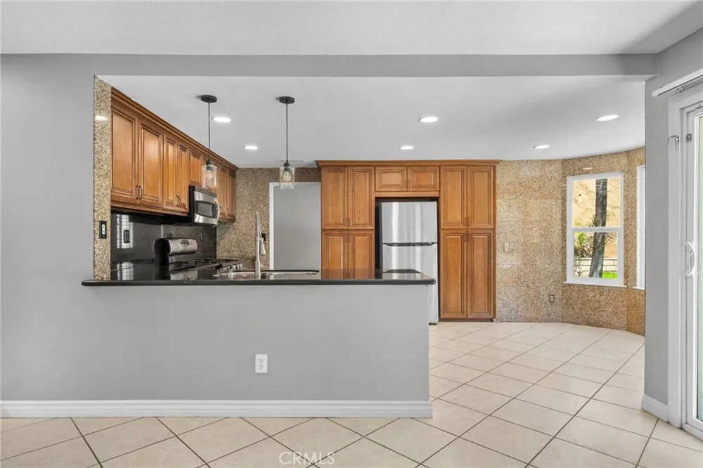 2110 S Glenwood Colton, CA 92324