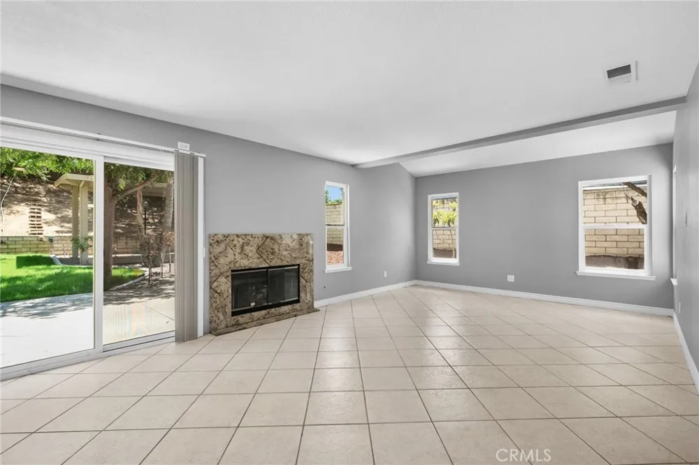 2110 S Glenwood Colton, CA 92324