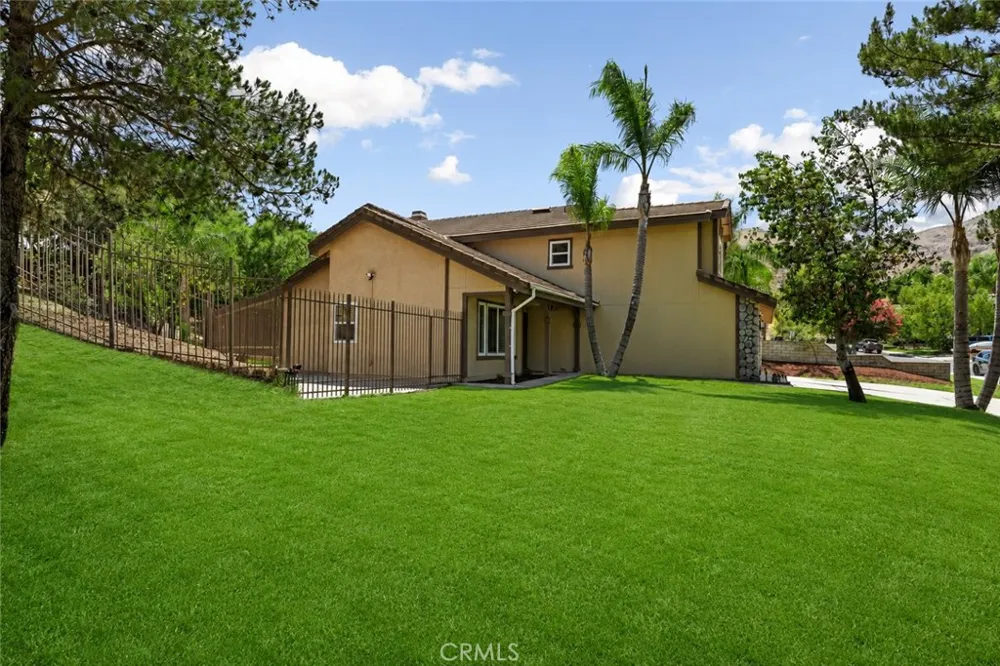 2110 S Glenwood Colton, CA 92324