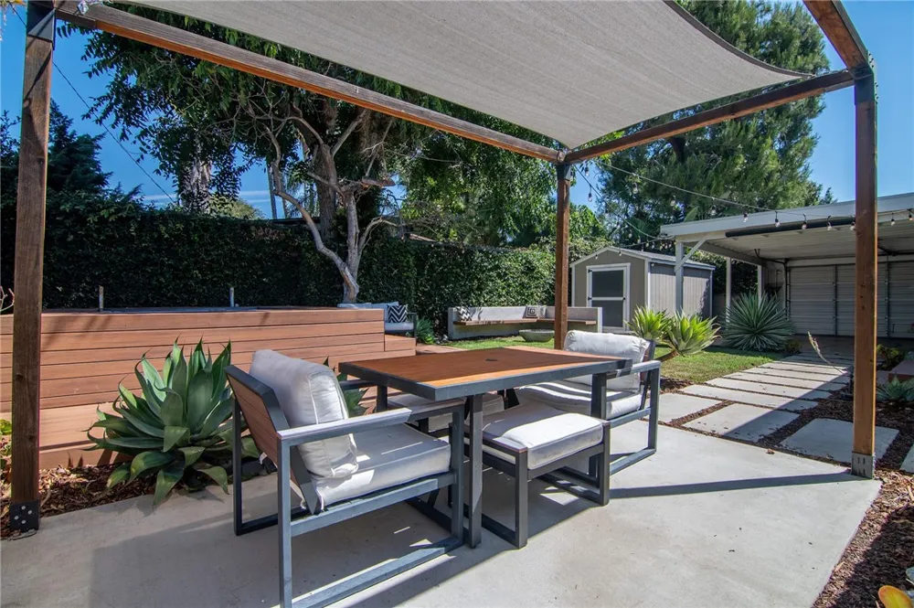 10703 Collins Street North Hollywood, CA 91601